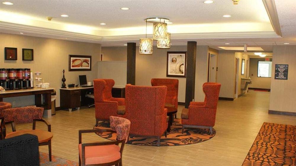 Hampton Inn St. Louis-Честерфилд Экстерьер фото